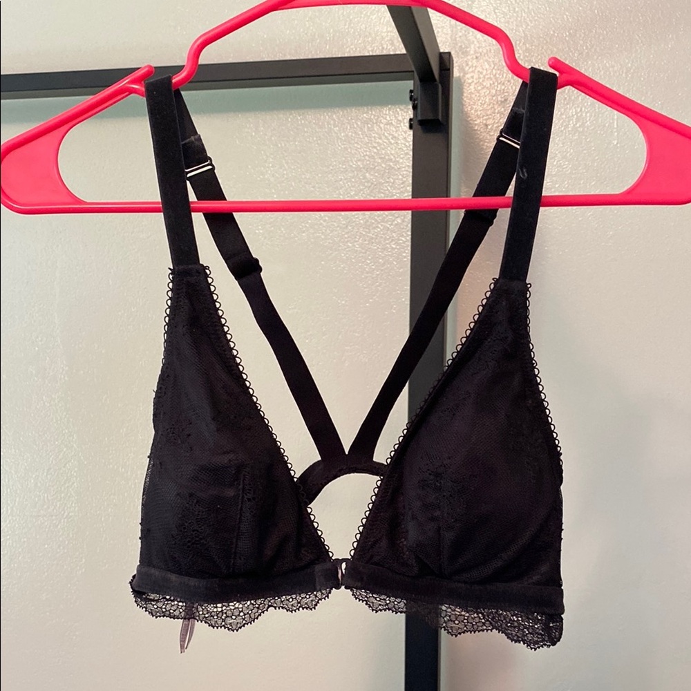 Victoria’s Secret front-close Black Lace Bralette